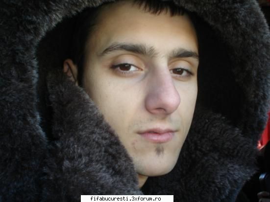 de exemplu eu sunt student si joc din camin si nu stiu care e ip-ul pe camin (e doar unu) dar am